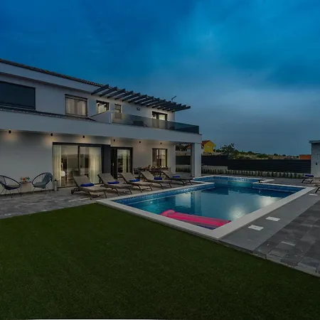 Opal With Pool Villa Vrana (Zadar)