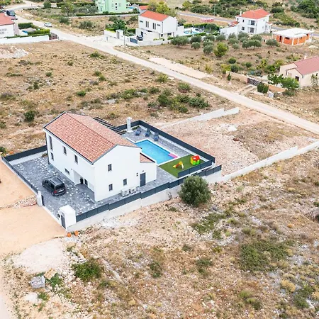 Opal With Pool Villa Vrana (Zadar)
